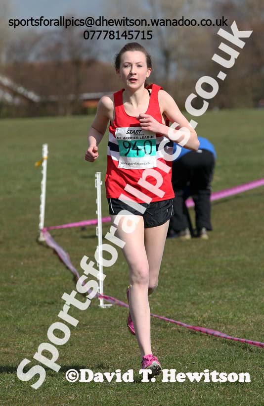 Jacqueline Penn (NSP) on her way to winning the under-17 womens NEHL Wrekenton, Gateshead. 2014 NEH, Wrekenton. Photo: David T. Hewitson/Sports for All Pics